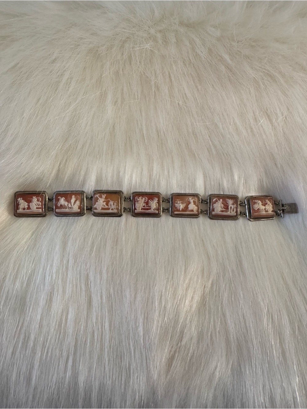 Vintage 7 Days Carnelian Cameo Link Bracelet 18.5 grams